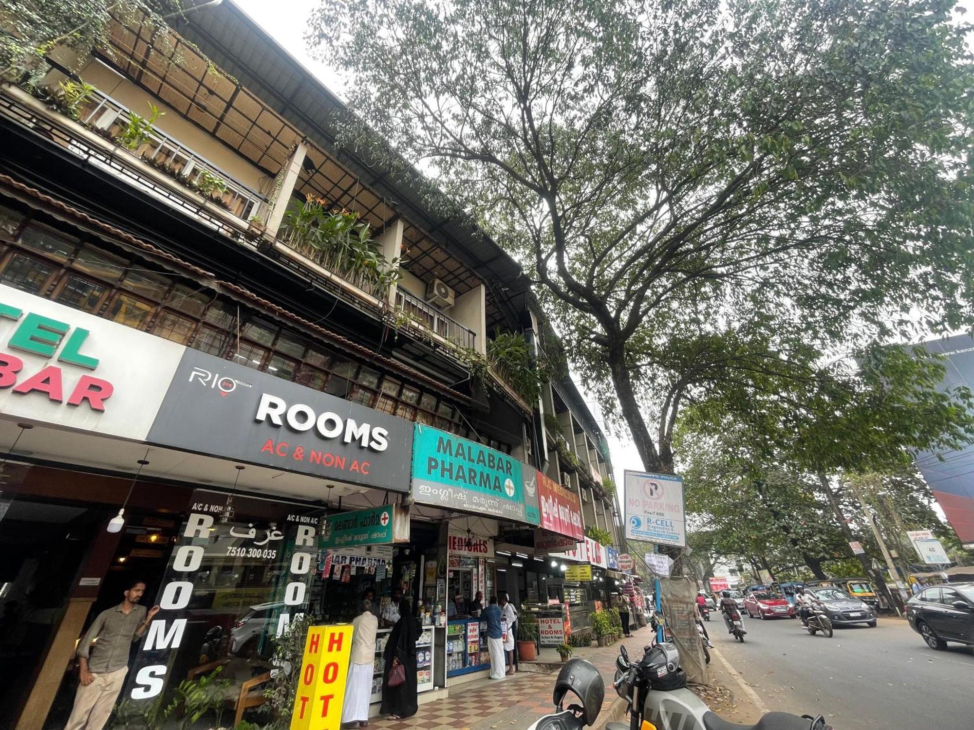 Rio Rooms Mims Calicut Exteriör bild