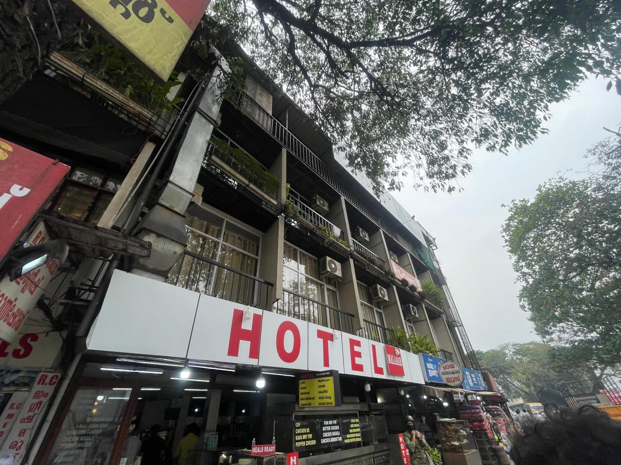Rio Rooms Mims Calicut Exteriör bild