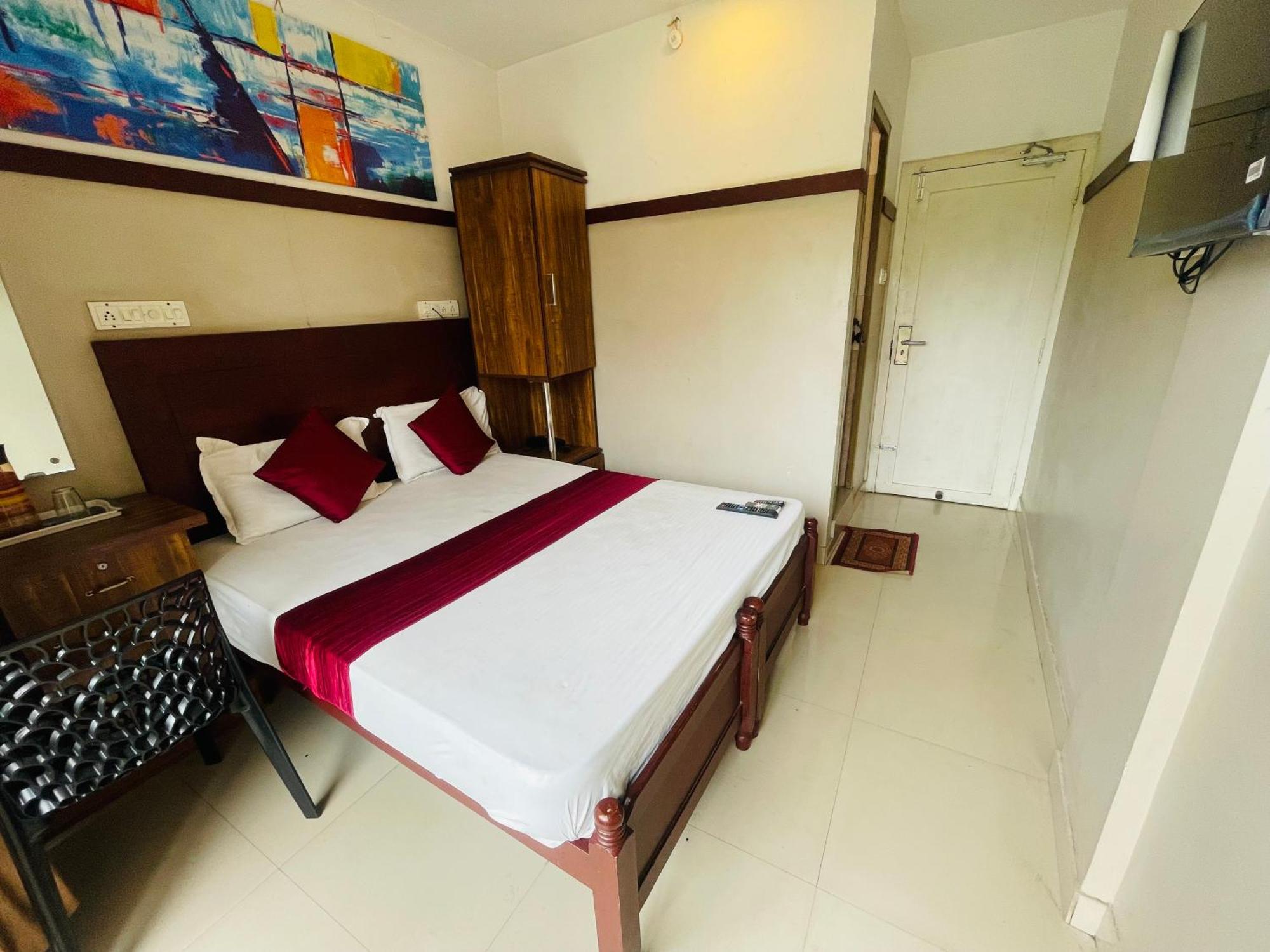 Rio Rooms Mims Calicut Exteriör bild